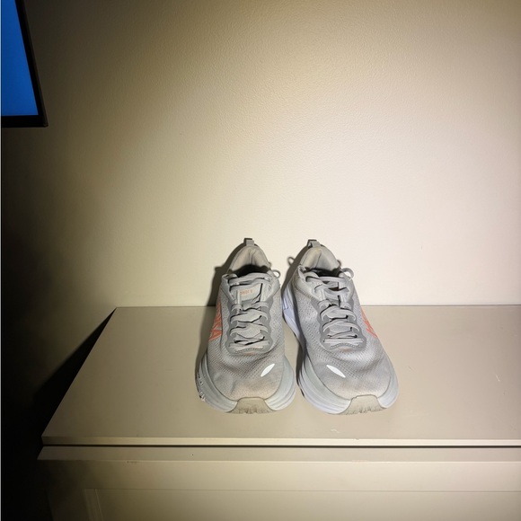 Hoka Women’s Sneakers-Sz 9.5. Gray/light Coral. - Picture 4 of 11